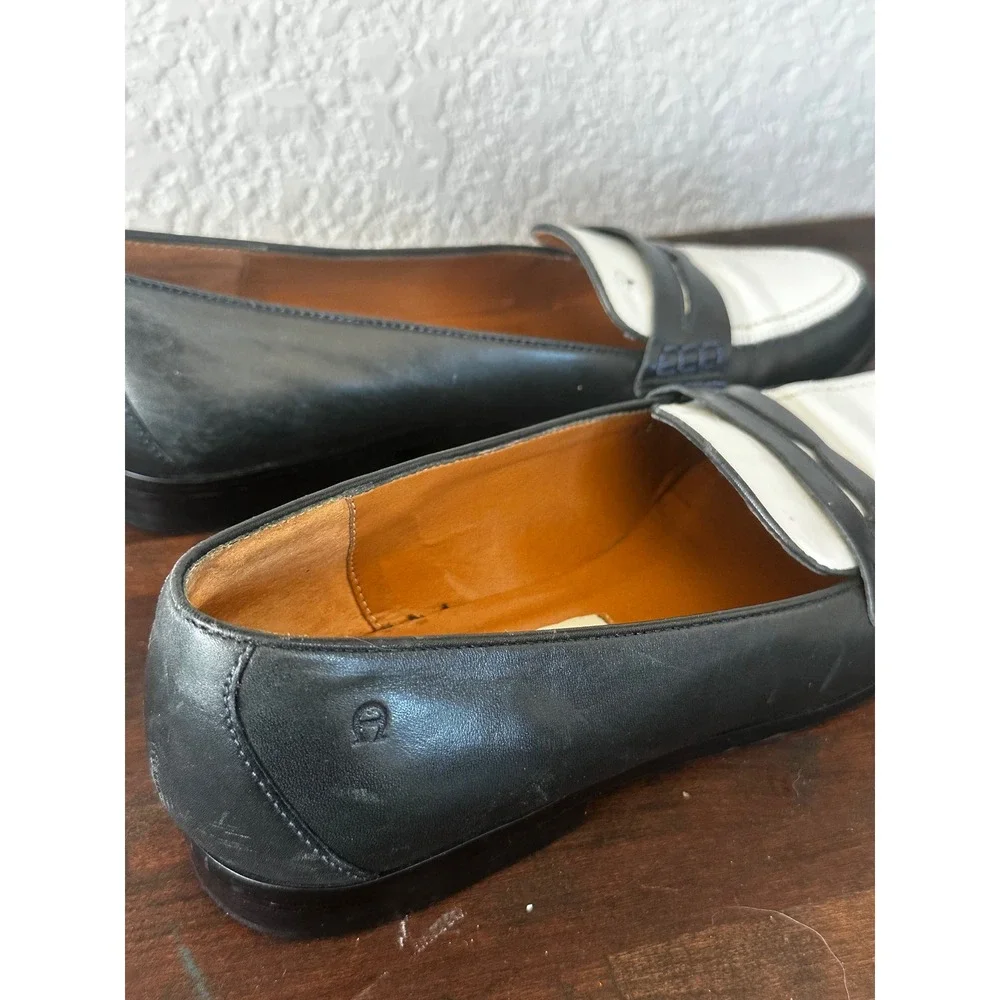 Etienne Aigner Michele Loafers Women Size 7M‎ Navy White Leather Penny Loafer
